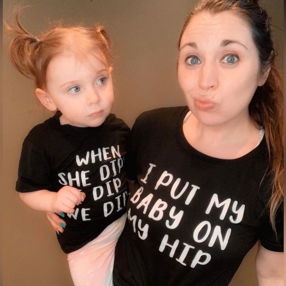 Tops - Mommy & Me - I put my baby on my hip tee set